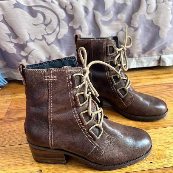 Sorel Addington Lace Up Heel Boots - Picture 2 of 12